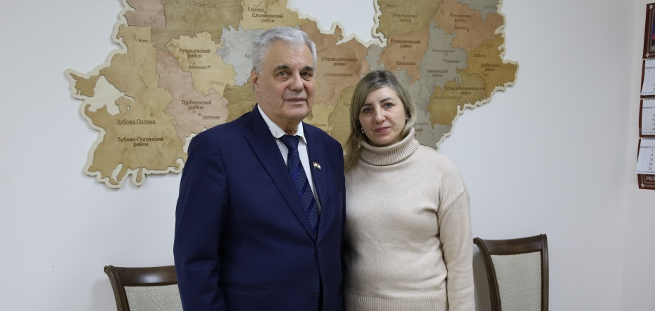 Председатель Госсобрания Мордовии передал спортивную экипировку семье участника СВО