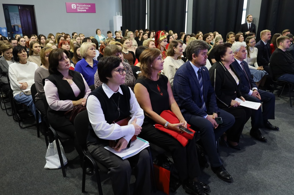 Состоялся круглый стол «Информационные технологии и цифровые решения поддержки мордовских языков»