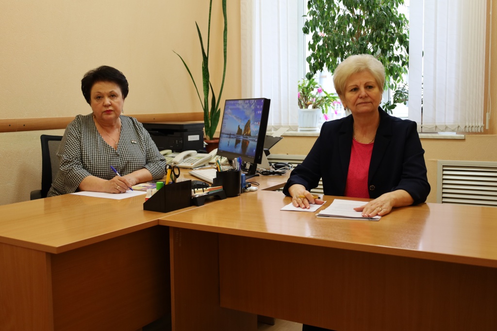 Граждане обратились к Наталье Долматовой по вопросам ЖКХ, образования и здравоохранения