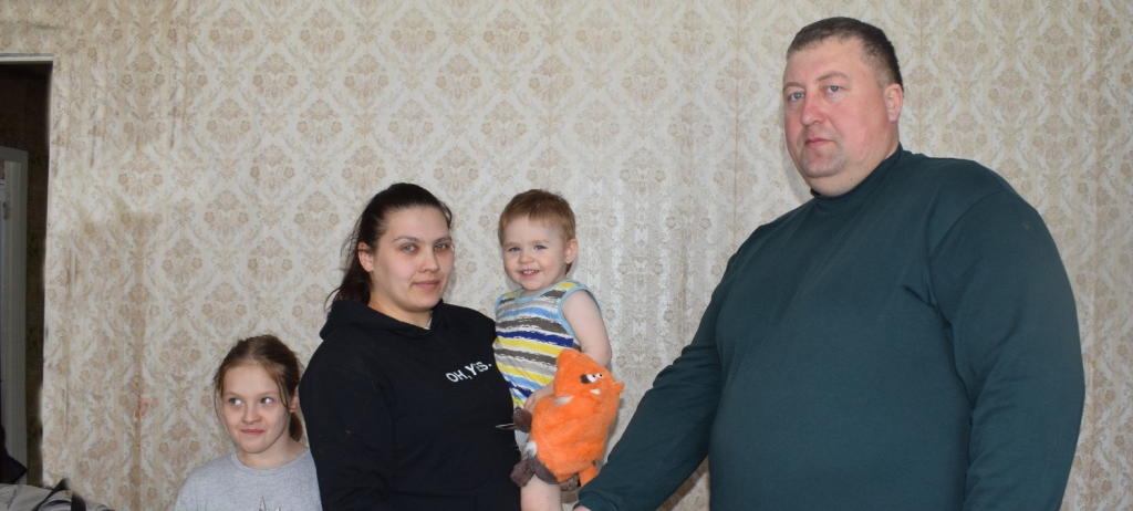 Госсобрание Мордовии оказало помощь многодетной семье, пострадавшей от пожара