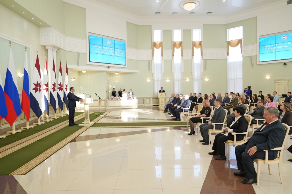  Владимир Чибиркин принял участие в награждении представителей научной сферы