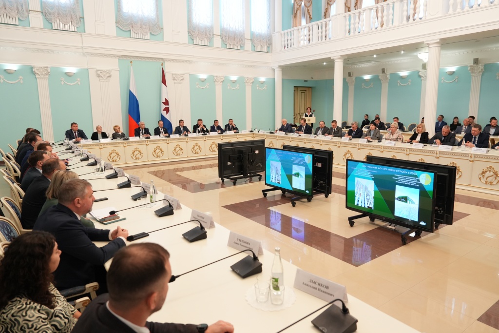  В Мордовии обсуждены итоги и планы развития ключевых отраслей экономики  